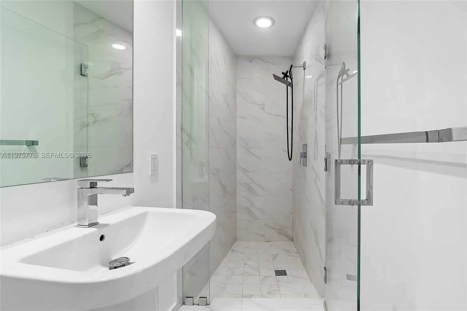 801 S Miami Ave #3704, Miami FL 33130
