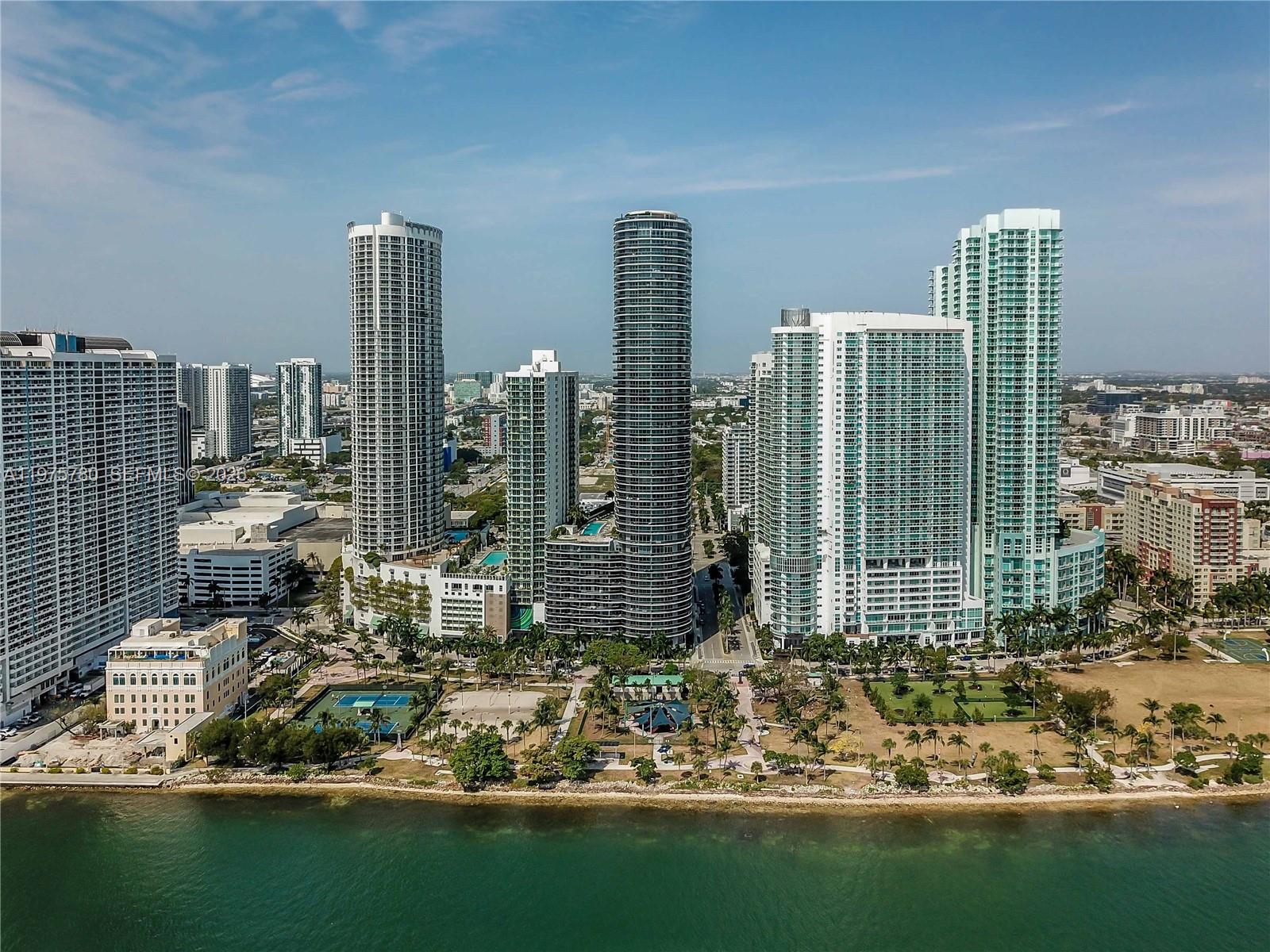 488 NE 18th St #4302, Miami FL 33132