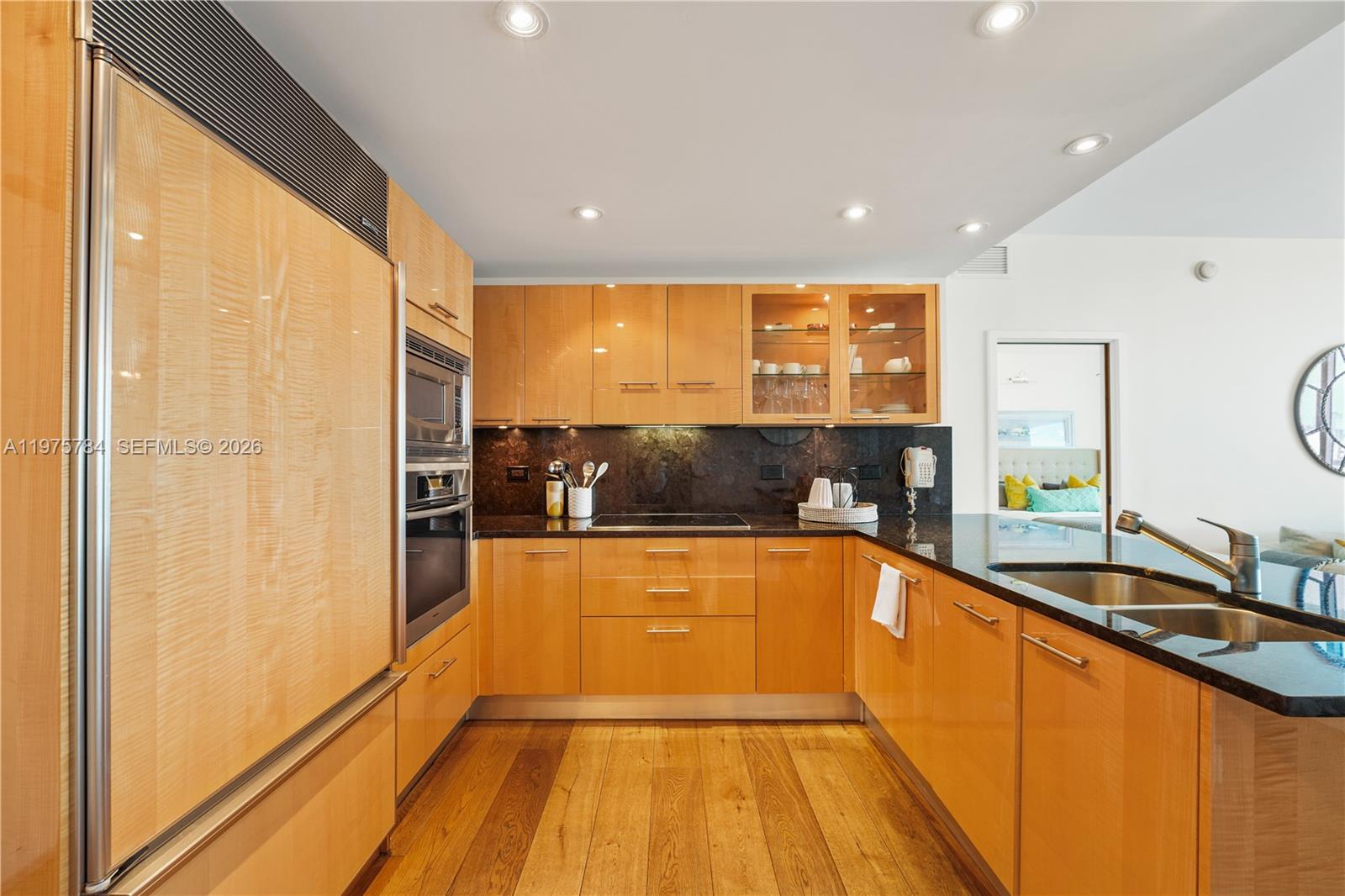 6799 Collins Ave #1506, Miami Beach FL 33141