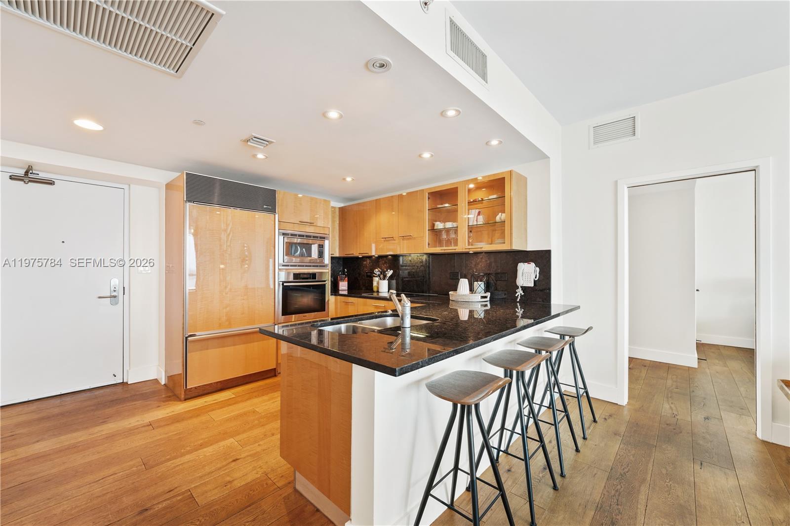 6799 Collins Ave #1506, Miami Beach FL 33141