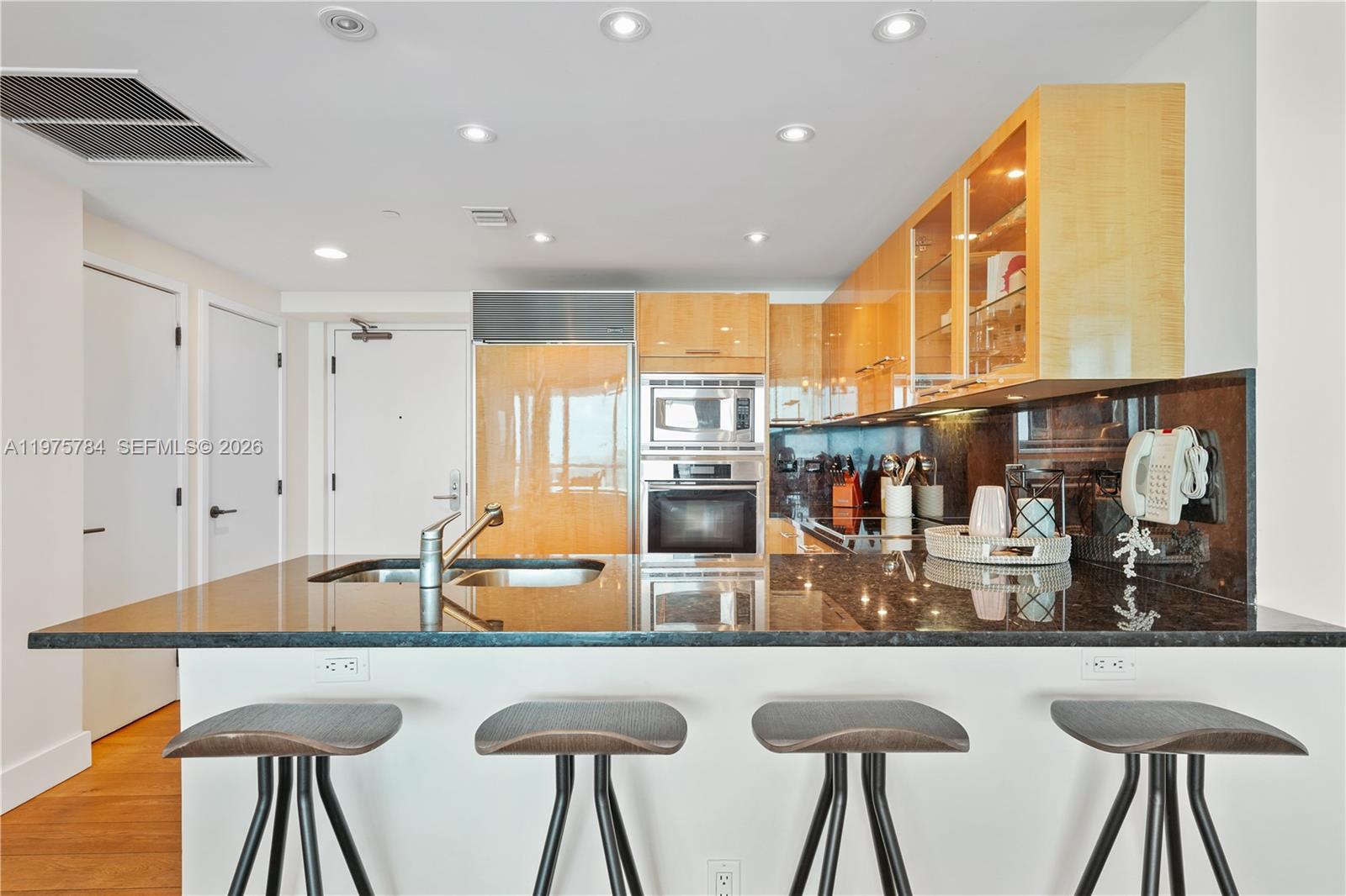 6799 Collins Ave #1506, Miami Beach FL 33141