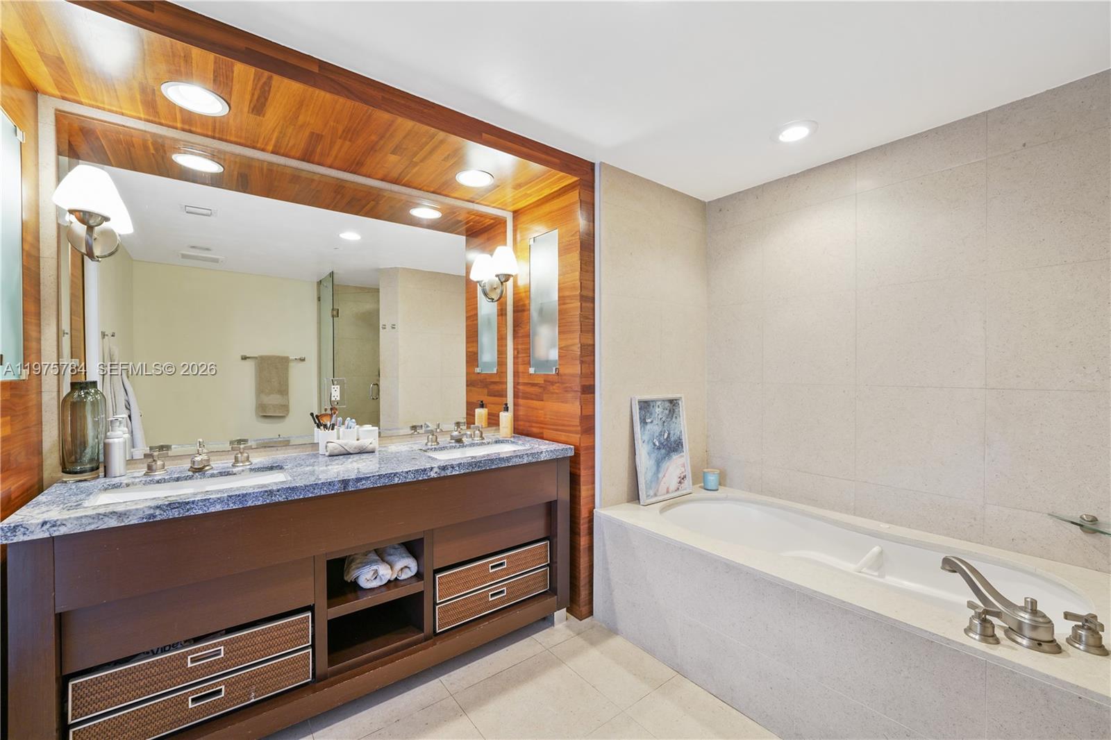 6799 Collins Ave #1506, Miami Beach FL 33141