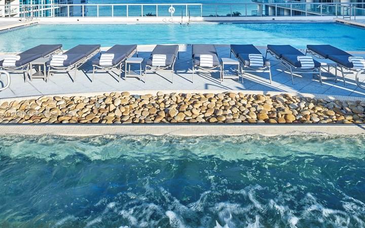 6799 Collins Ave #1506, Miami Beach FL 33141