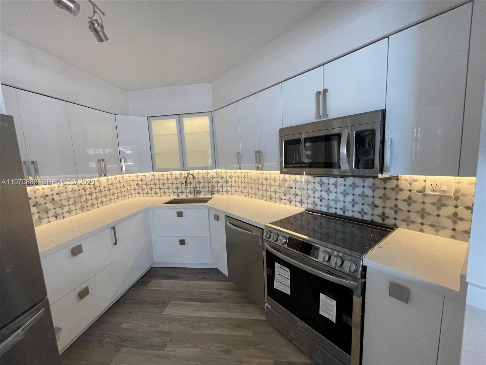 5161 Collins Ave #1012, Miami Beach FL 33140