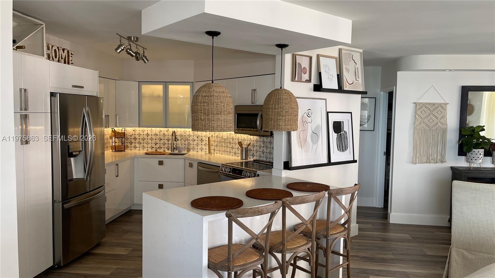 5161 Collins Ave #1012, Miami Beach FL 33140