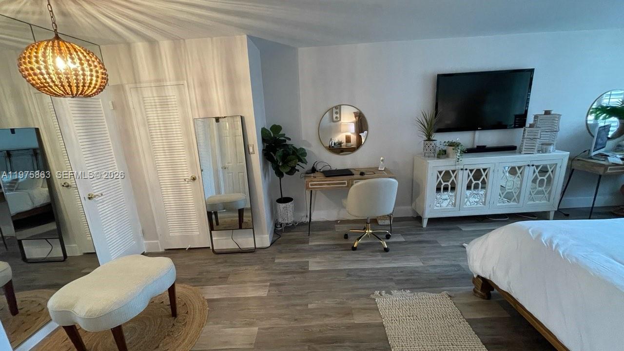 5161 Collins Ave #1012, Miami Beach FL 33140