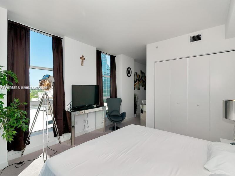 4250 Biscayne Blvd #810, Miami FL 33137