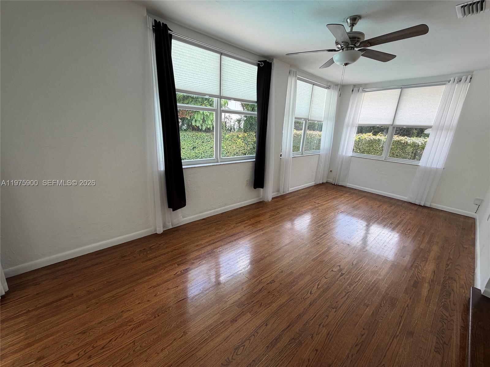 1420 Baracoa Ave, Coral Gables FL 33146