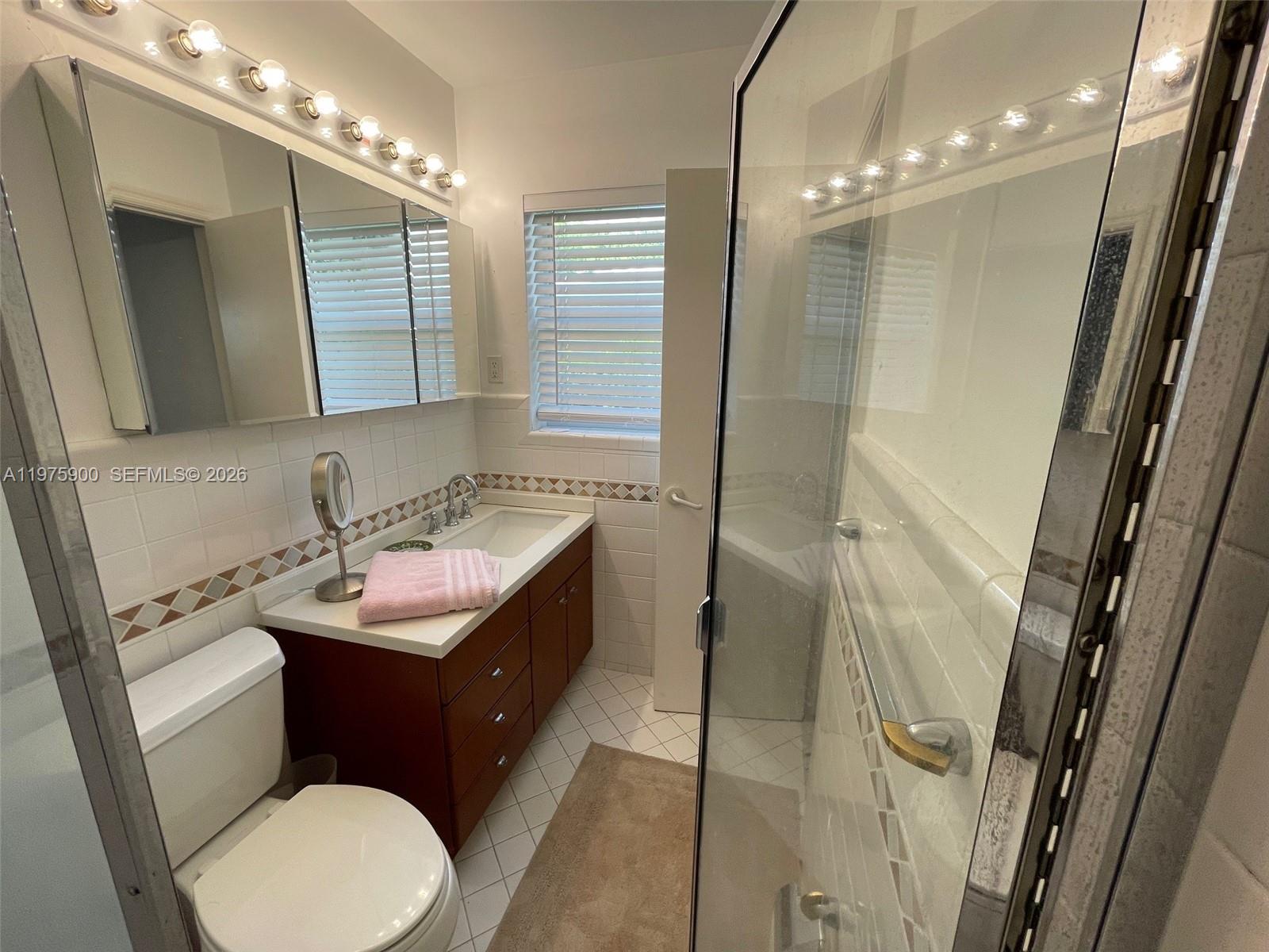 1420 Baracoa Ave, Coral Gables FL 33146