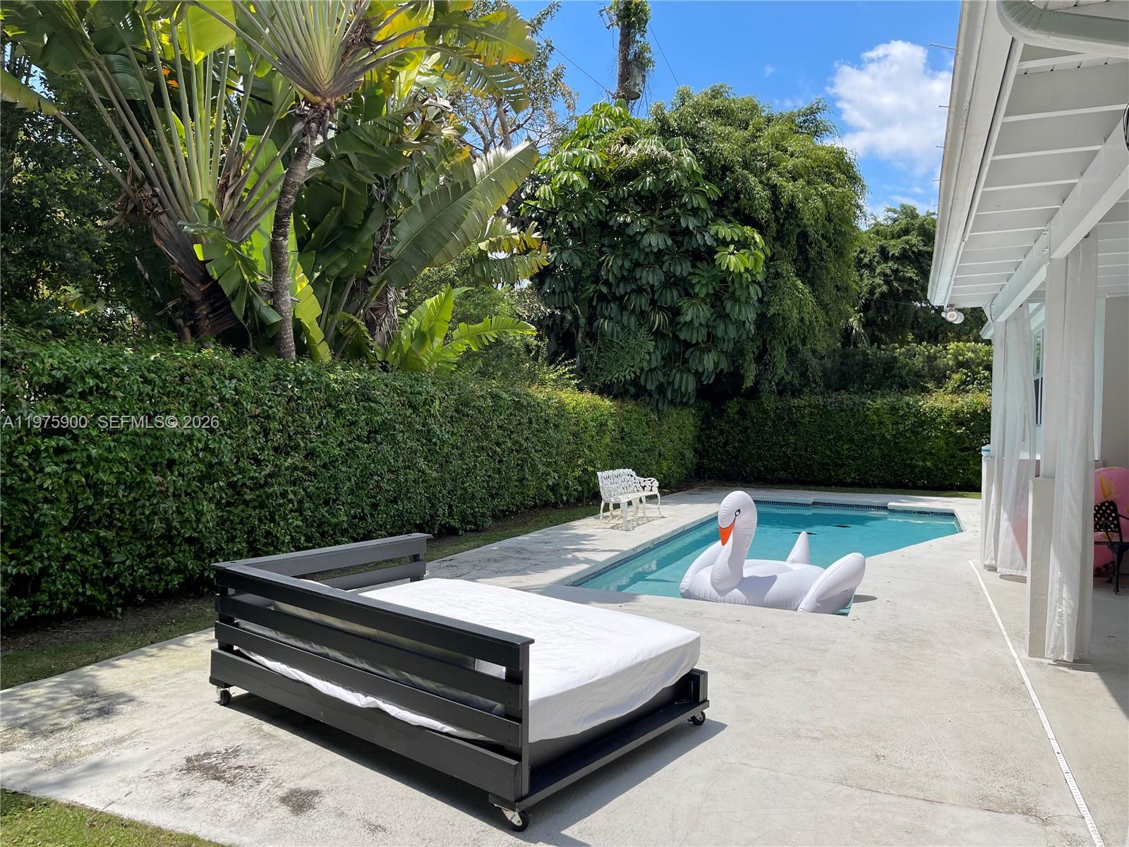 1420 Baracoa Ave, Coral Gables FL 33146