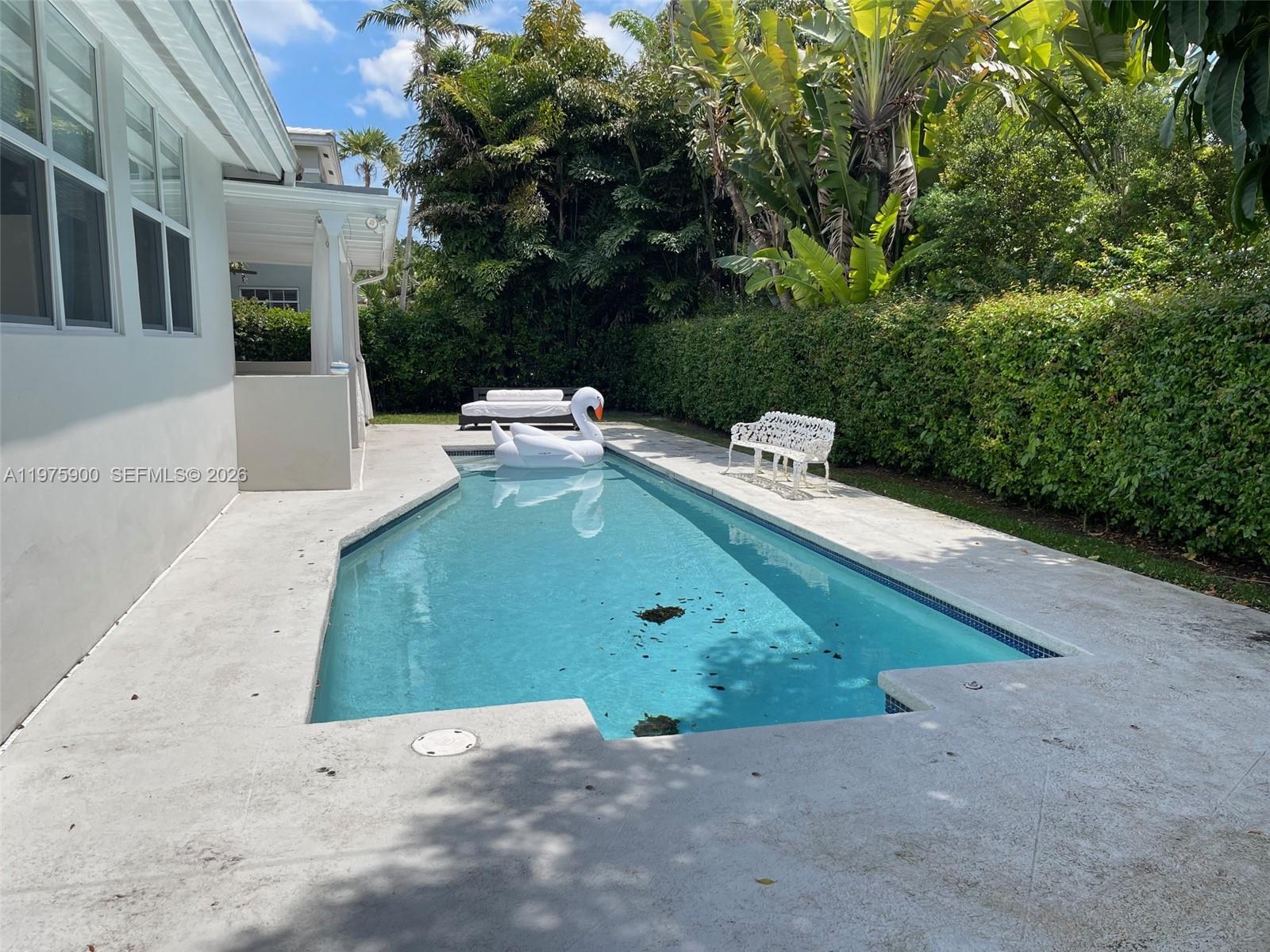 1420 Baracoa Ave, Coral Gables FL 33146