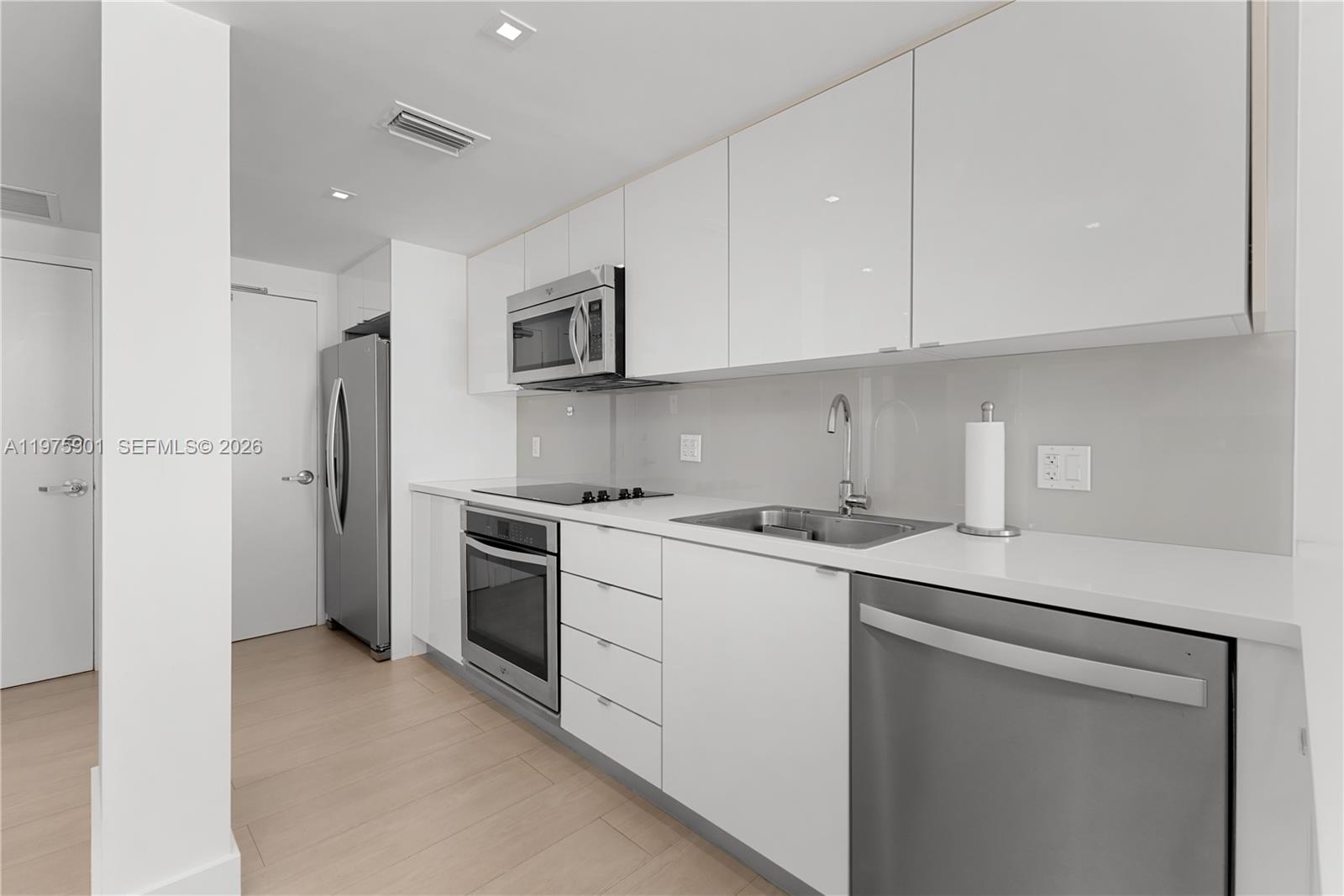 1000 West Ave #1522, Miami Beach FL 33139