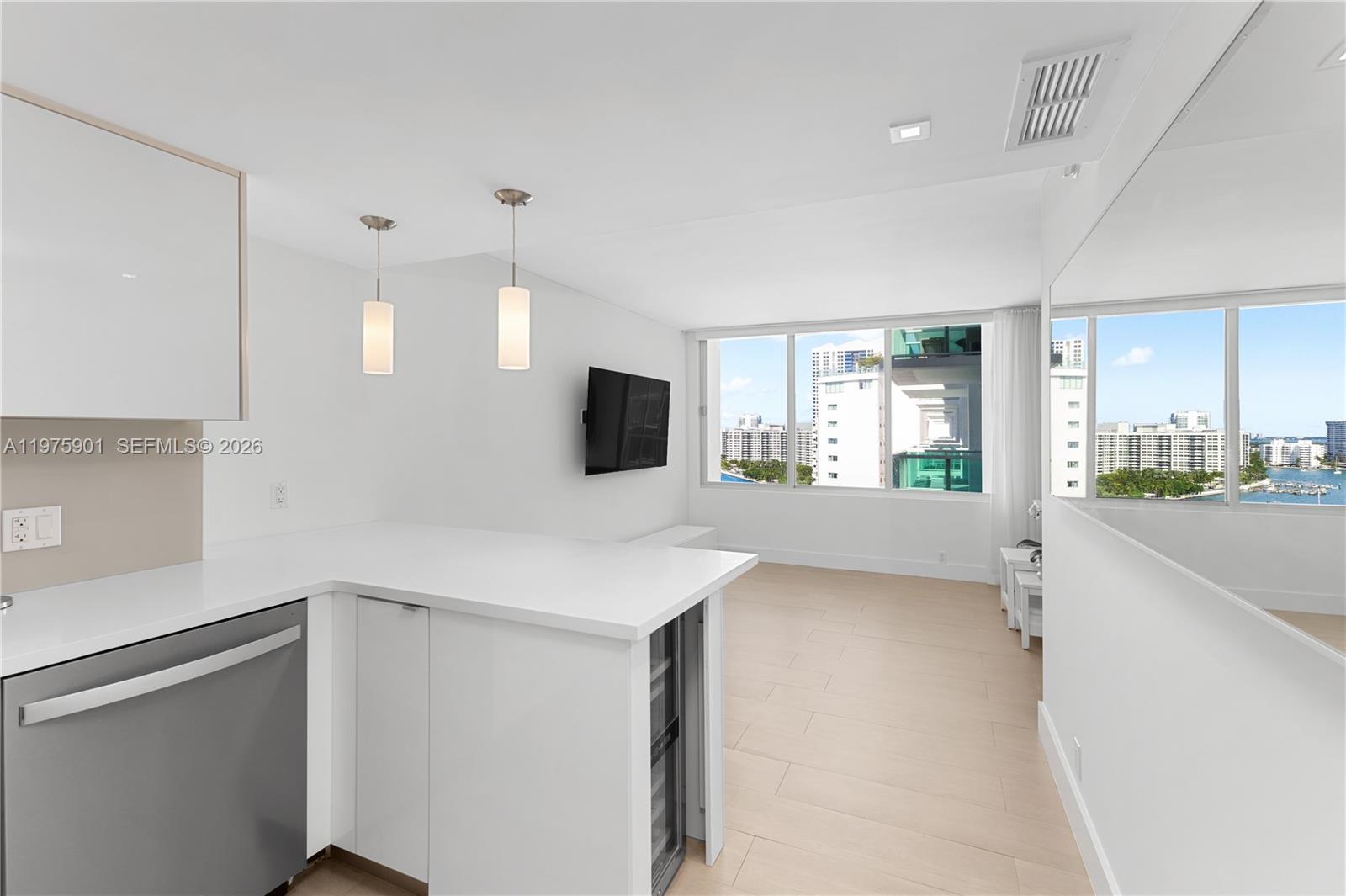 1000 West Ave #1522, Miami Beach FL 33139