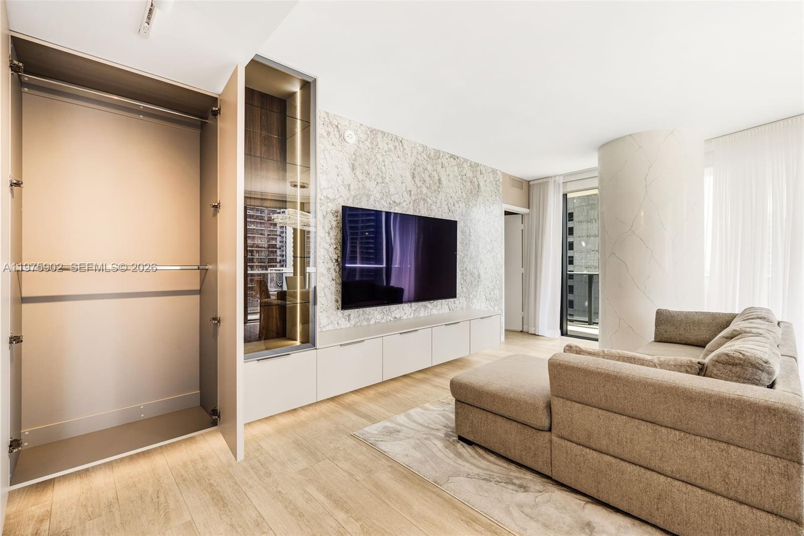 45 SW 9th St #2303, Miami FL 33130