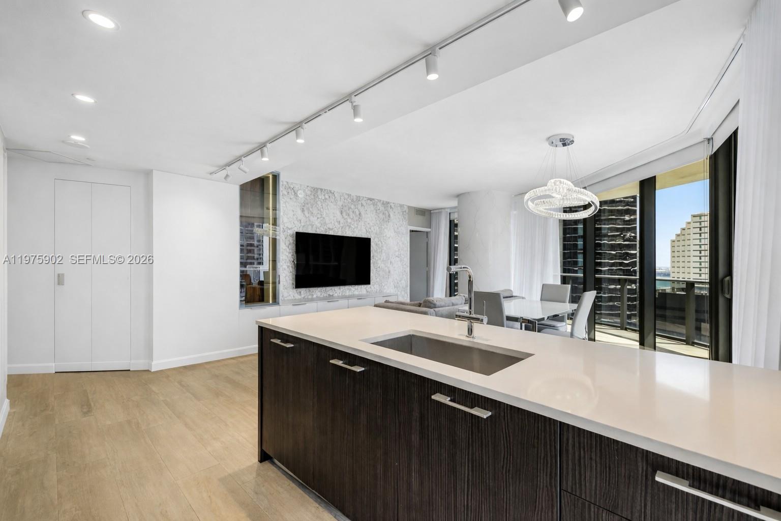 45 SW 9th St #2303, Miami FL 33130