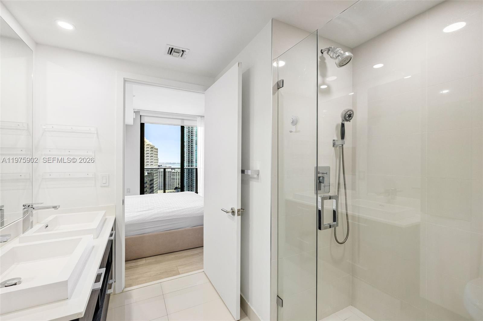 45 SW 9th St #2303, Miami FL 33130