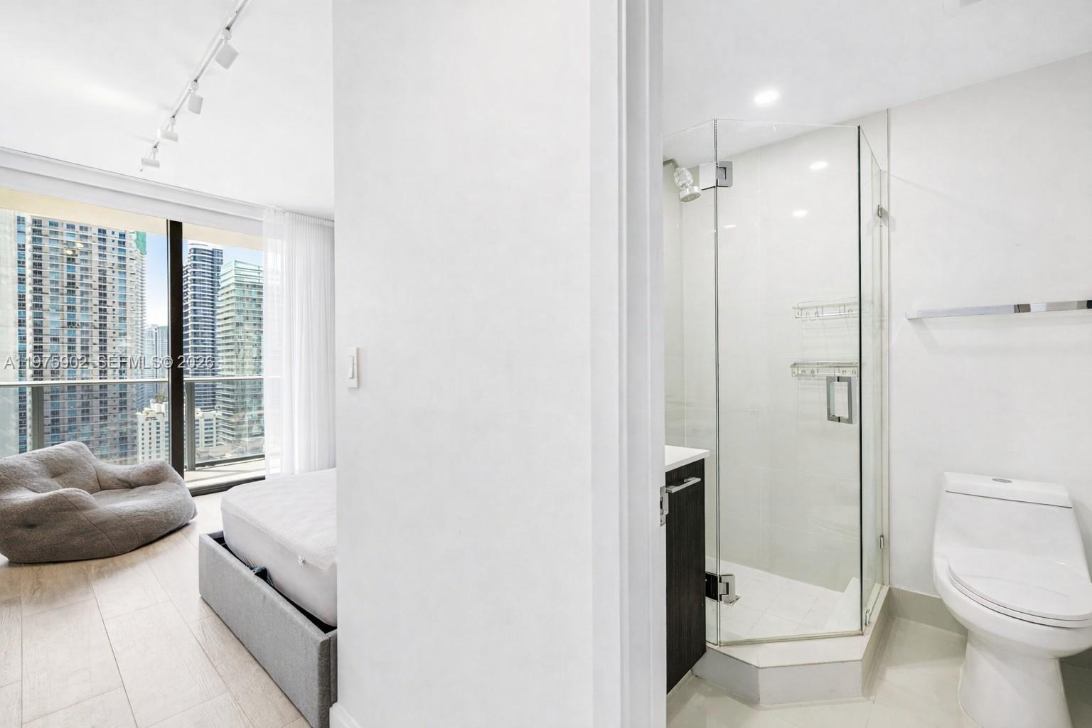 45 SW 9th St #2303, Miami FL 33130