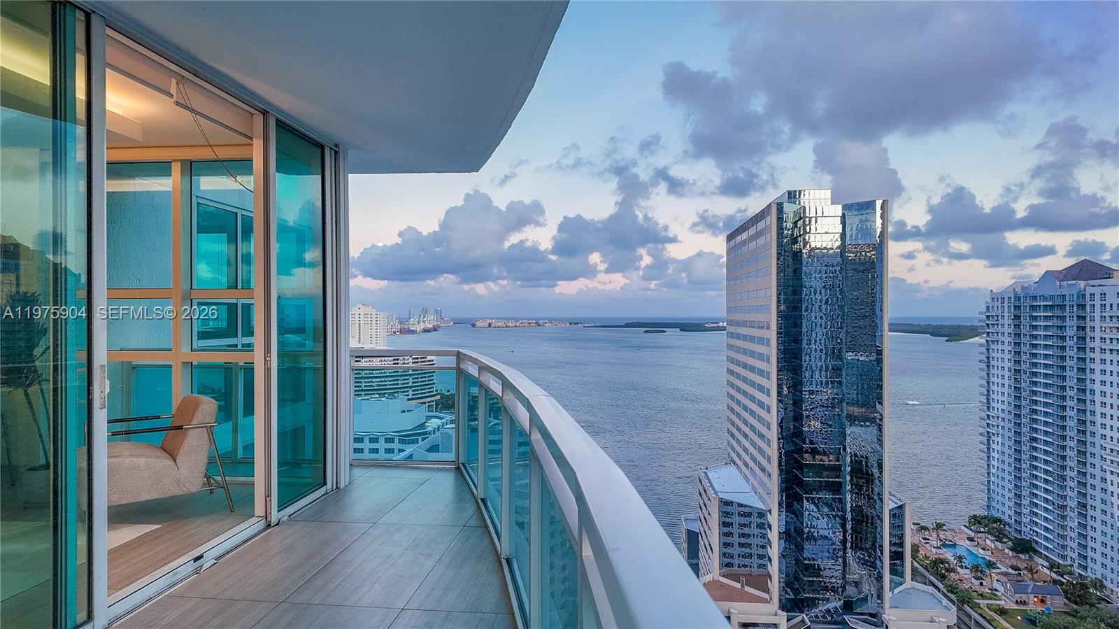 951 Brickell Ave #2910, Miami FL 33131