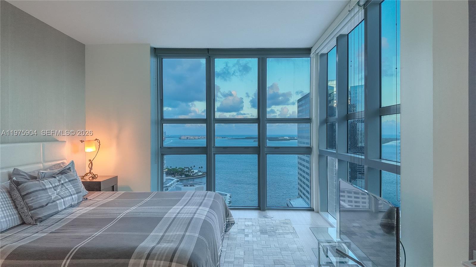 951 Brickell Ave #2910, Miami FL 33131
