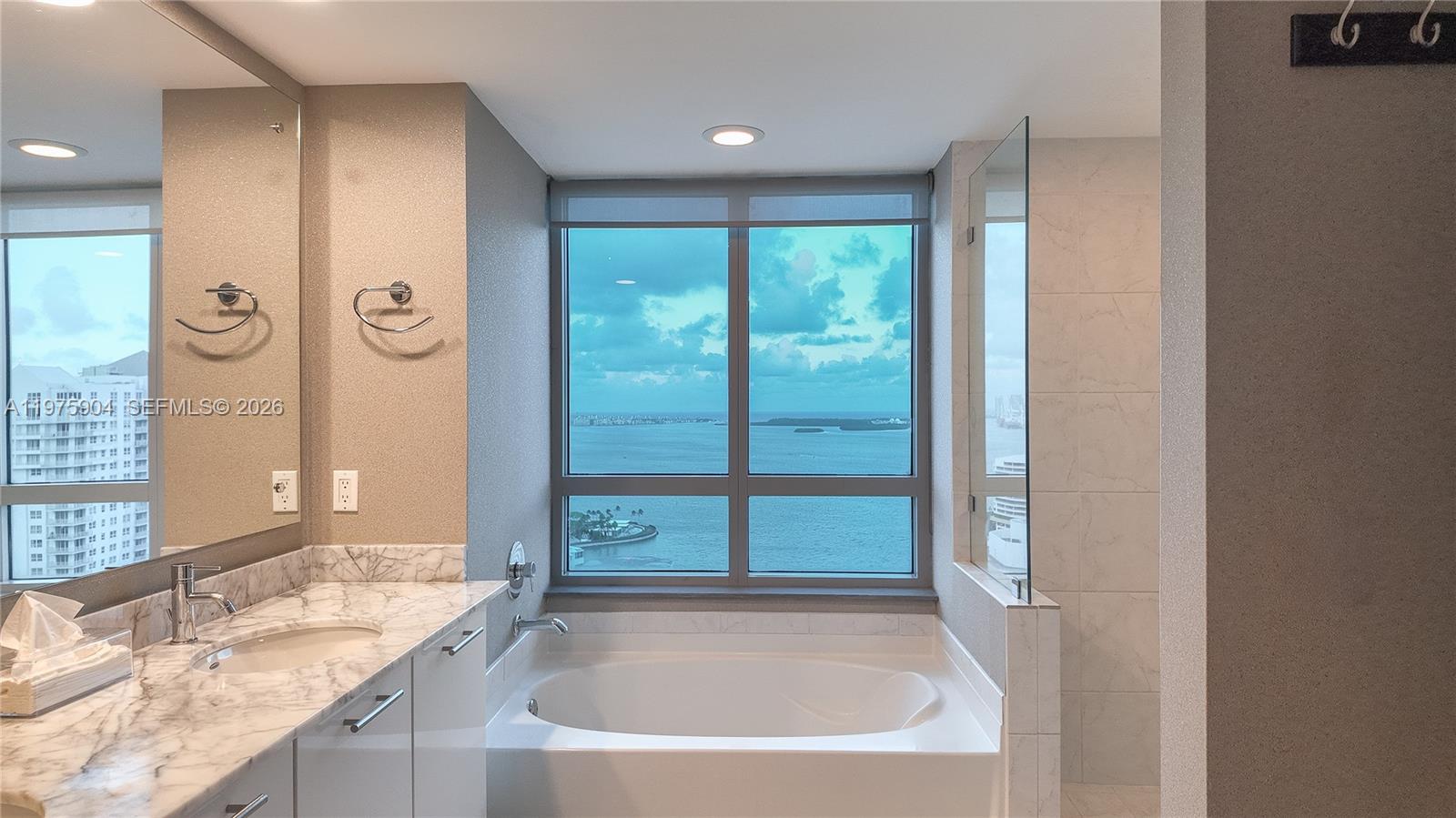 951 Brickell Ave #2910, Miami FL 33131