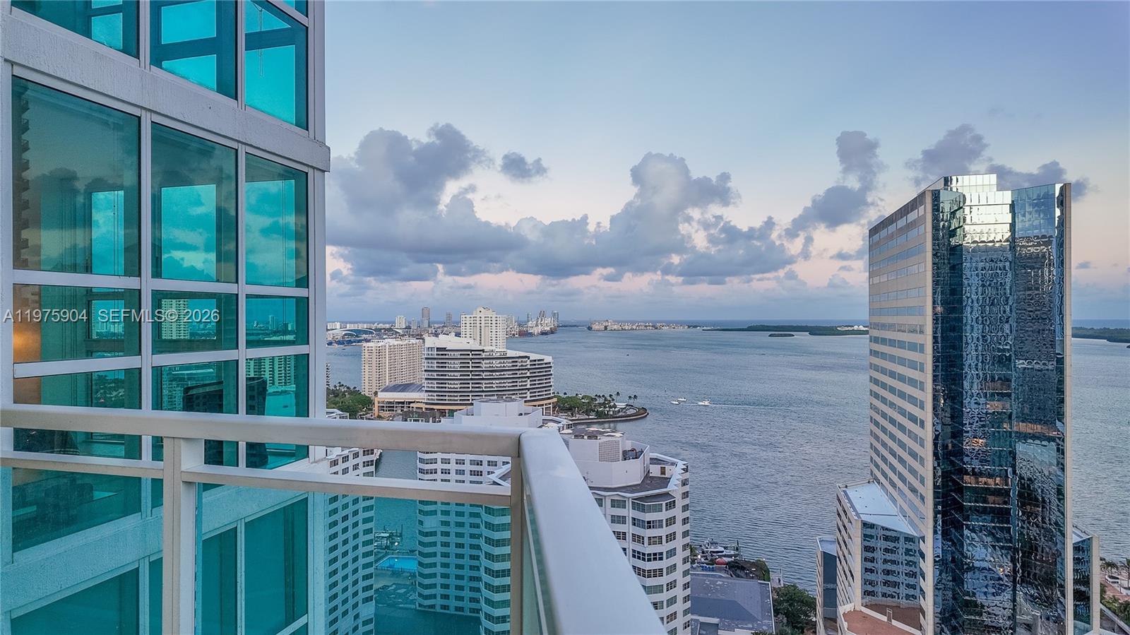 951 Brickell Ave #2910, Miami FL 33131
