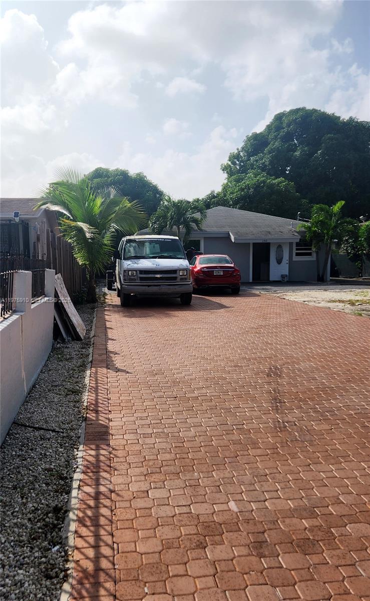 150 NW 17th Ct, Miami FL 33125