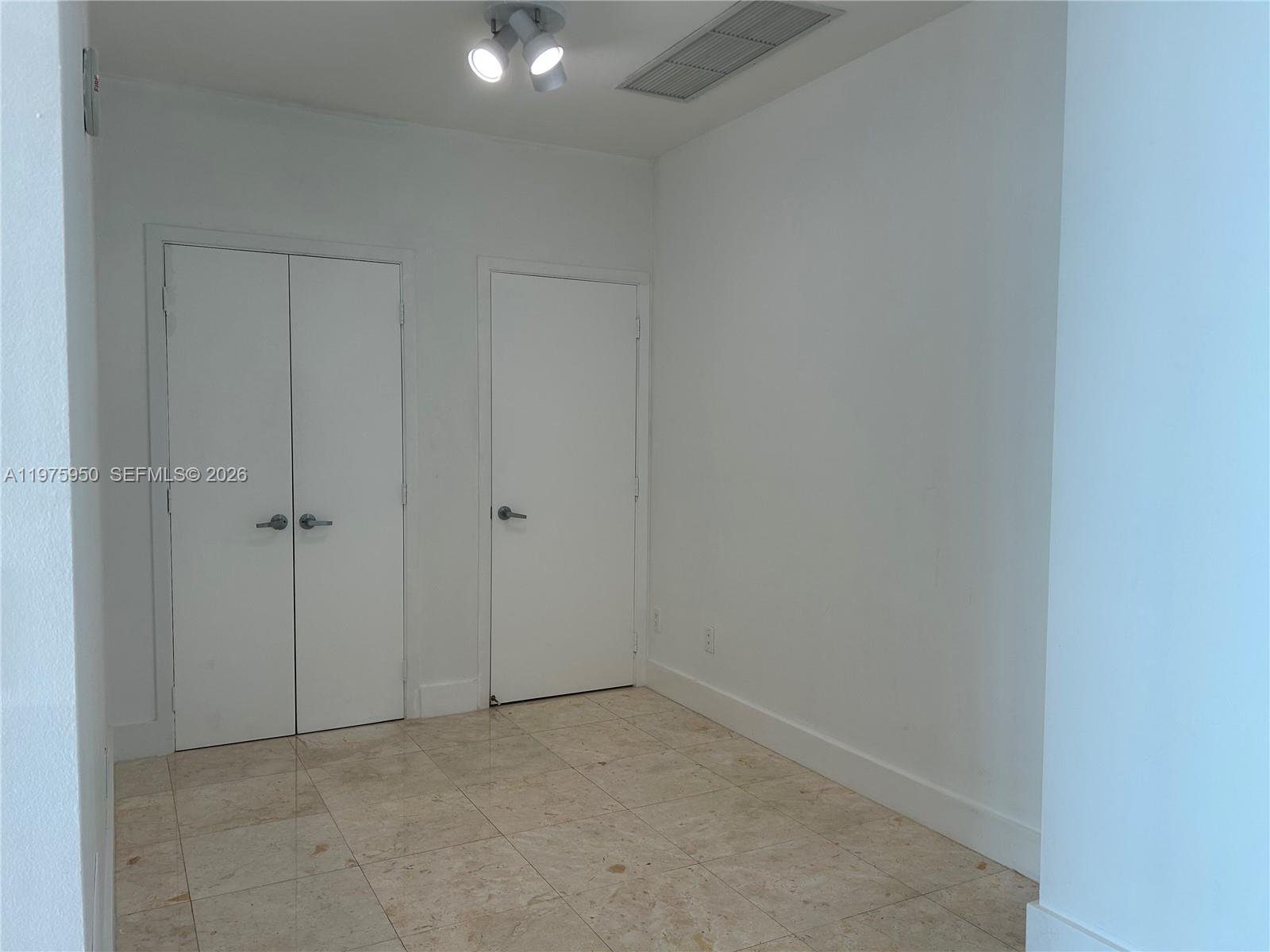 888 Biscayne Blvd #4806, Miami FL 33132