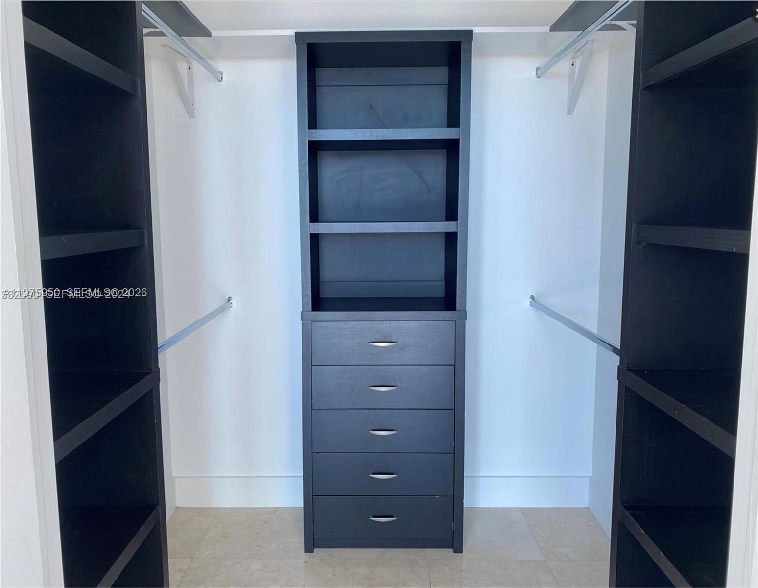 888 Biscayne Blvd #4806, Miami FL 33132