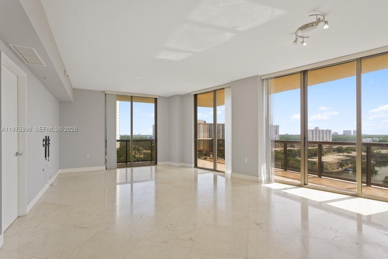 16275 Collins Ave #904, Sunny Isles Beach FL 33160