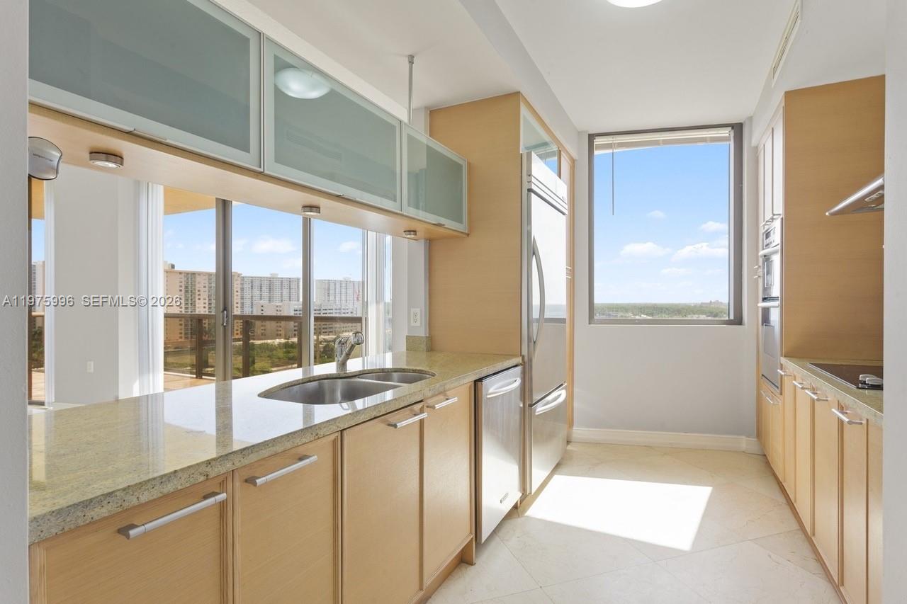 16275 Collins Ave #904, Sunny Isles Beach FL 33160