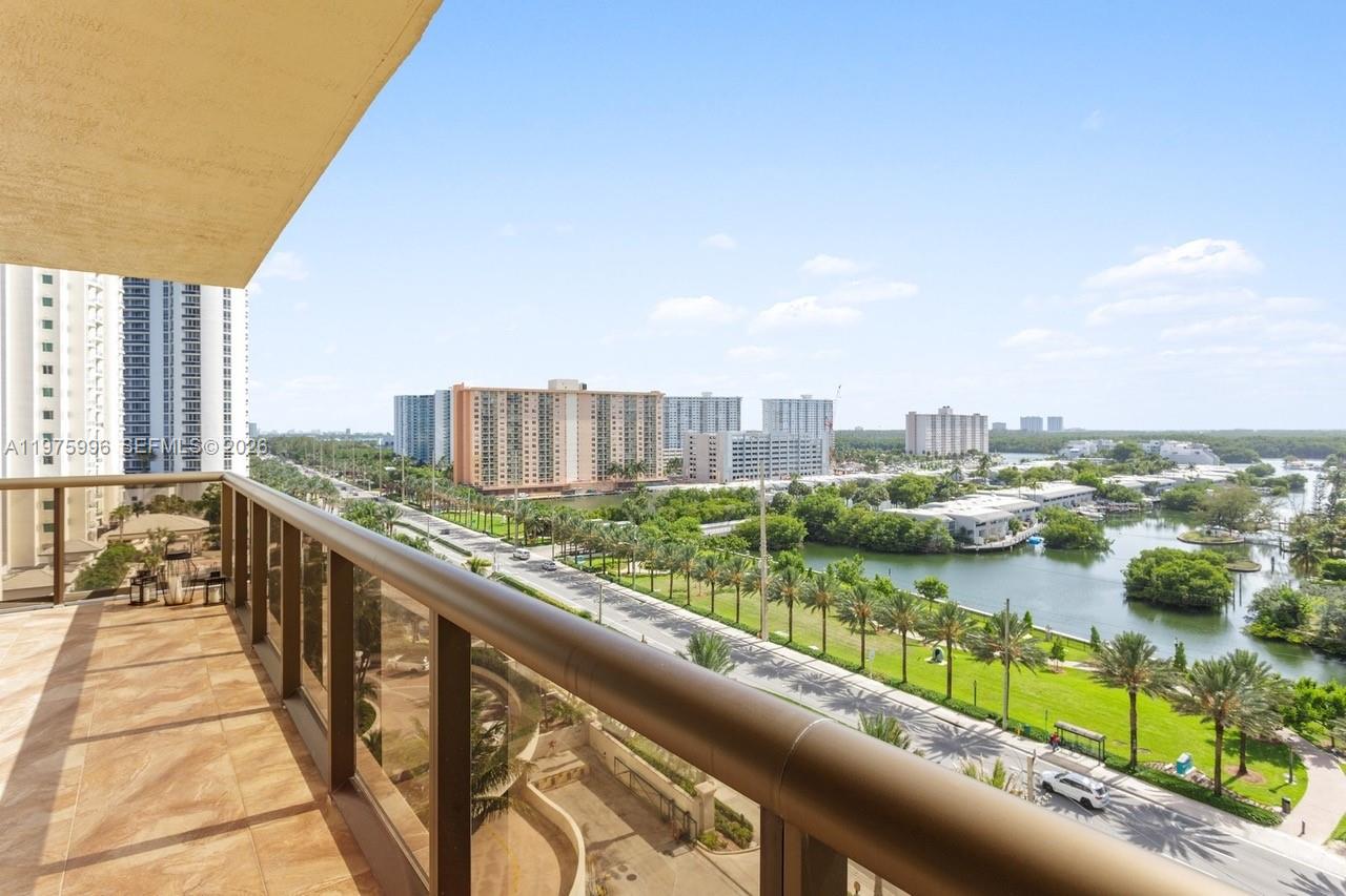 16275 Collins Ave #904, Sunny Isles Beach FL 33160