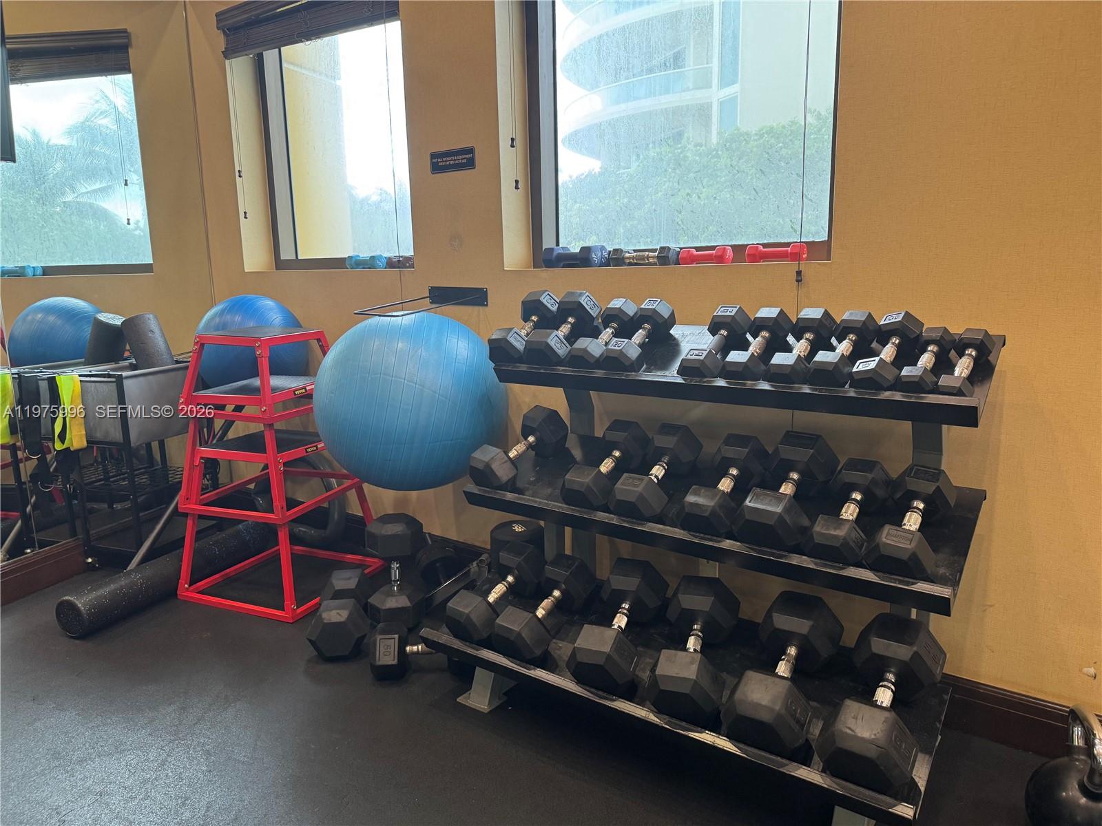 16275 Collins Ave #904, Sunny Isles Beach FL 33160