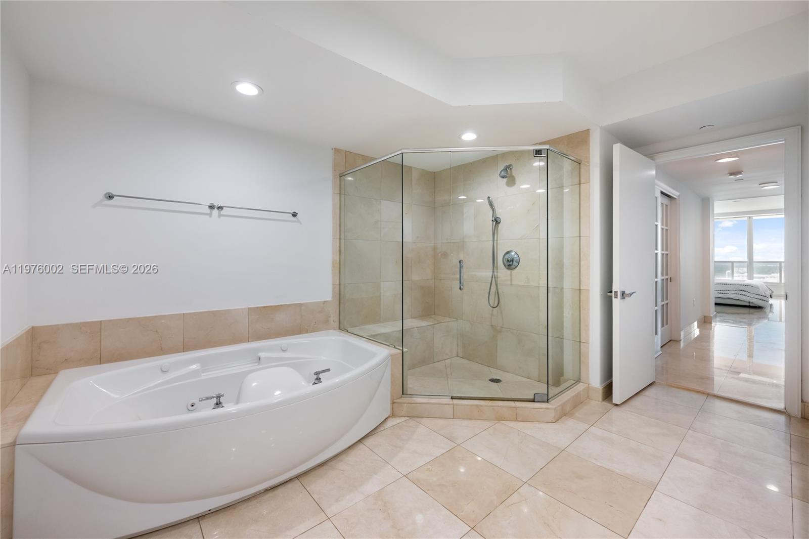 3201 NE 183rd St #2906, Aventura FL 33160