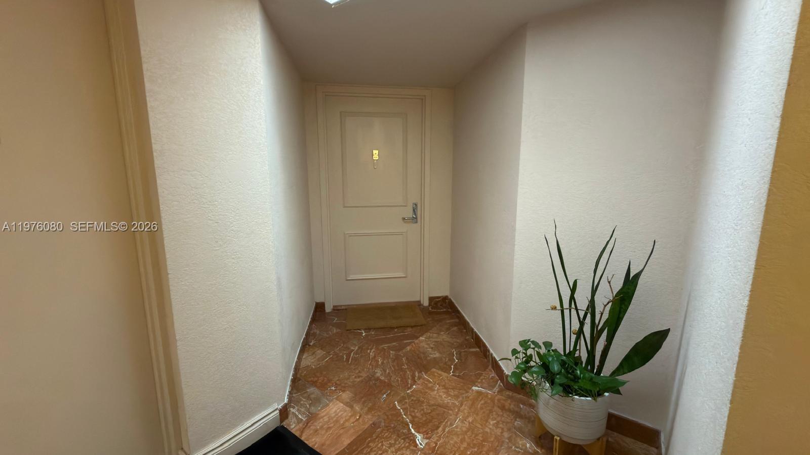Aventura FL 33180 - A11976080