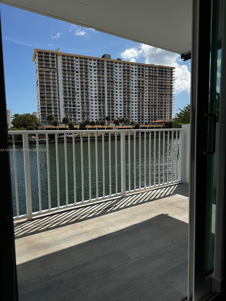 4000 NE 170th St #206, North Miami Beach FL 33160