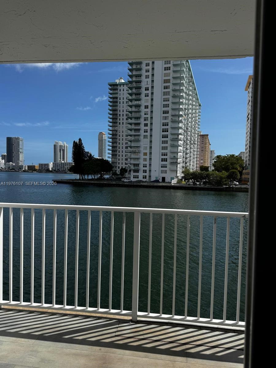 4000 NE 170th St #206, North Miami Beach FL 33160