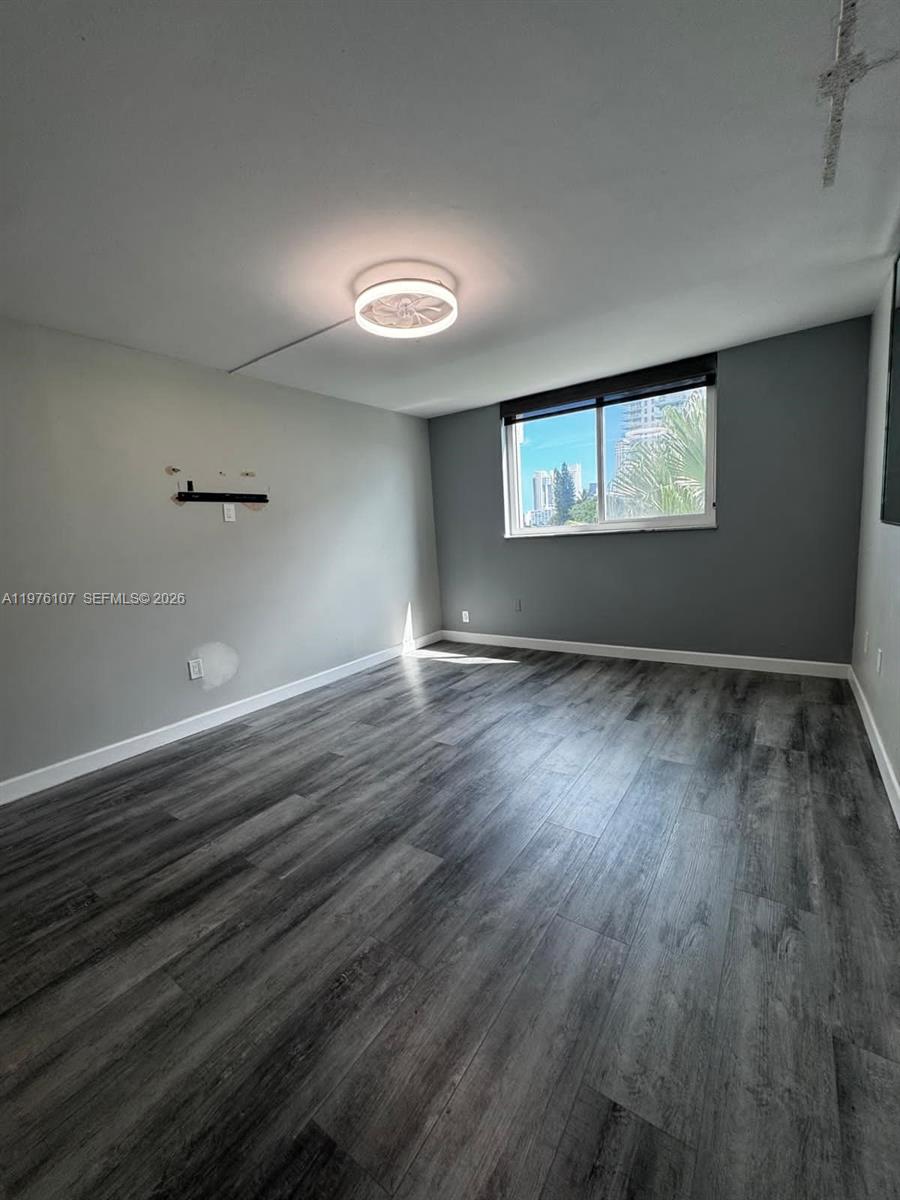 4000 NE 170th St #206, North Miami Beach FL 33160