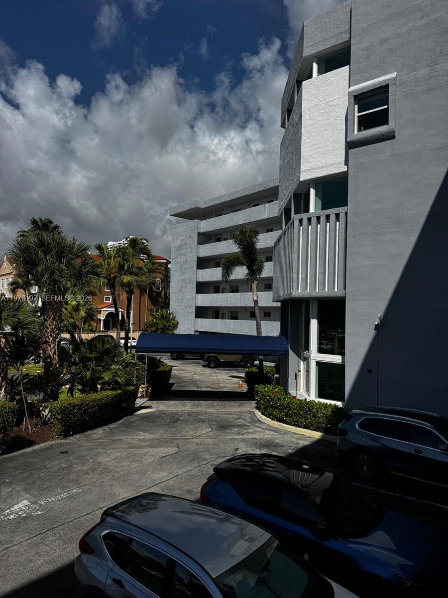 4000 NE 170th St #206, North Miami Beach FL 33160