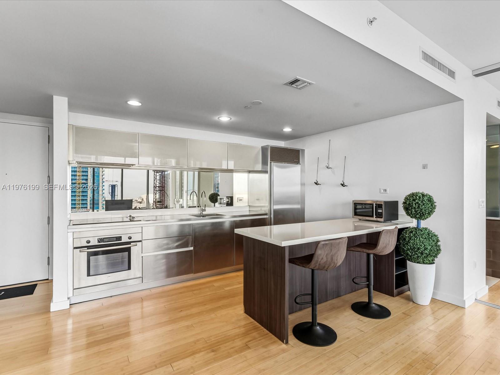 1040 Biscayne Blvd #1107, Miami FL 33132
