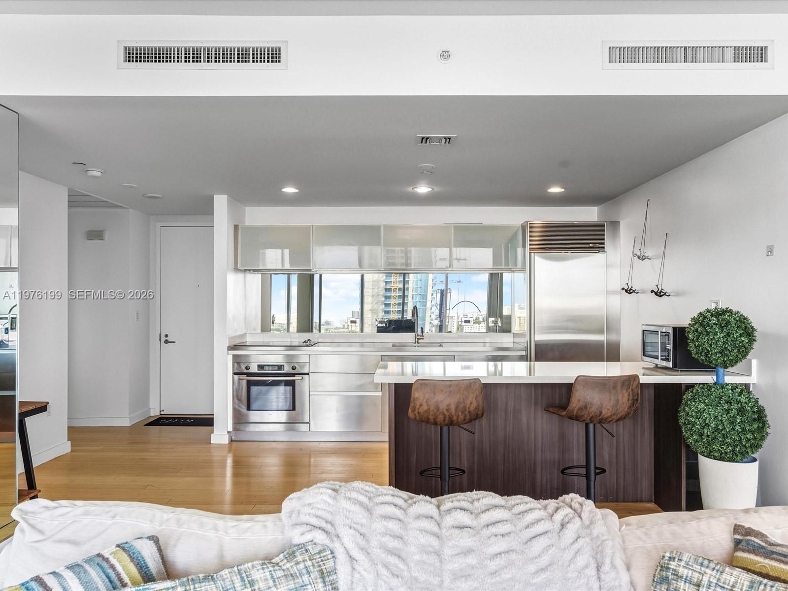 1040 Biscayne Blvd #1107, Miami FL 33132