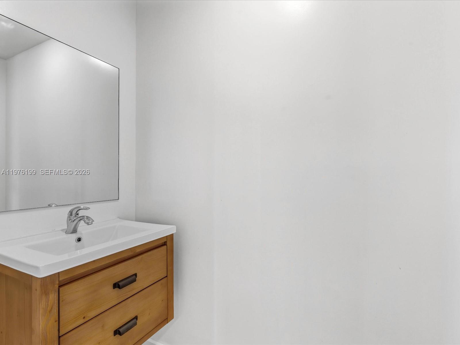 1040 Biscayne Blvd #1107, Miami FL 33132