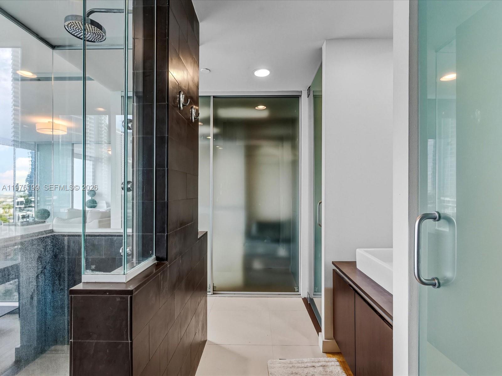 1040 Biscayne Blvd #1107, Miami FL 33132