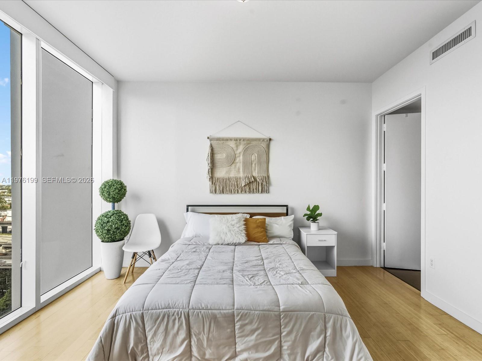 1040 Biscayne Blvd #1107, Miami FL 33132