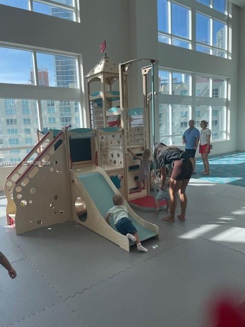 1900 N Bayshore Dr #2512, Miami FL 33132