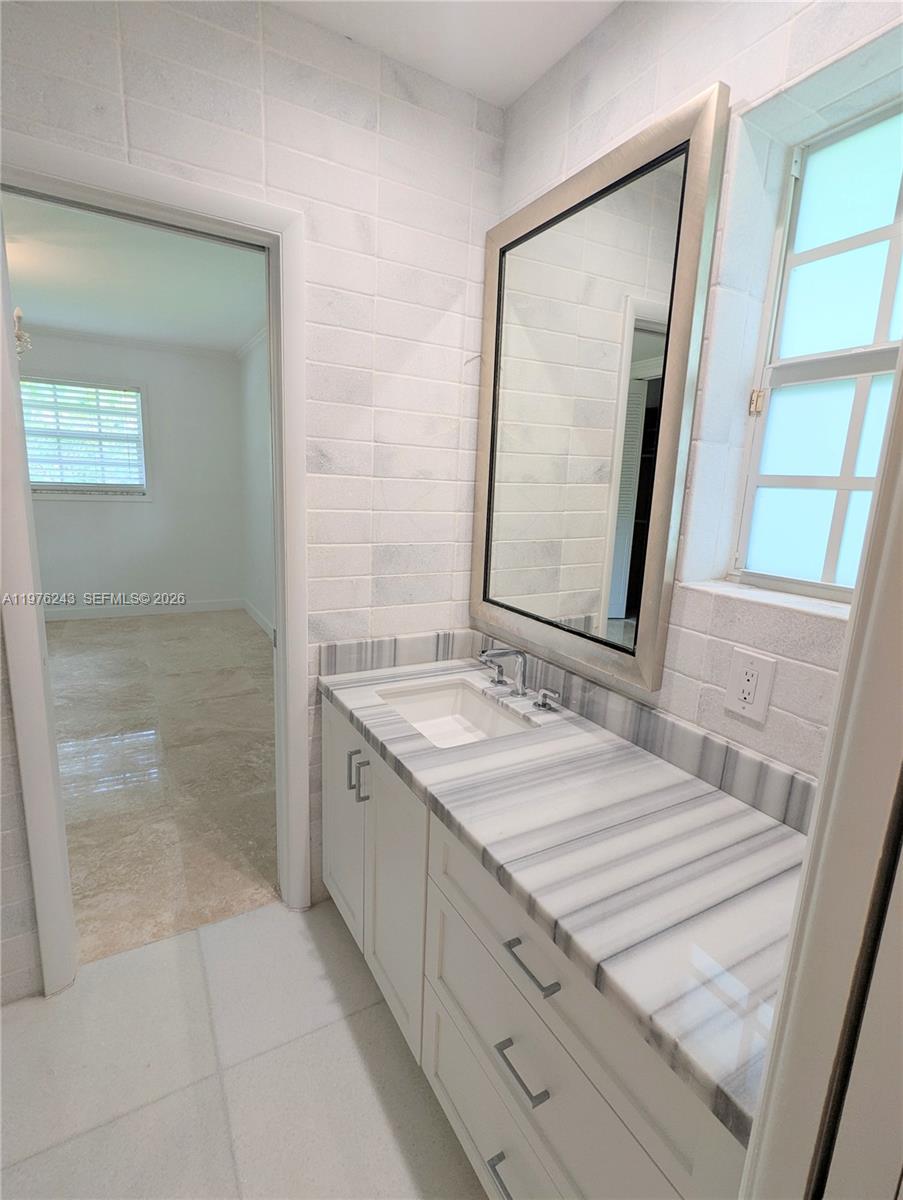 5920 Maynada St #5920, Coral Gables FL 33146