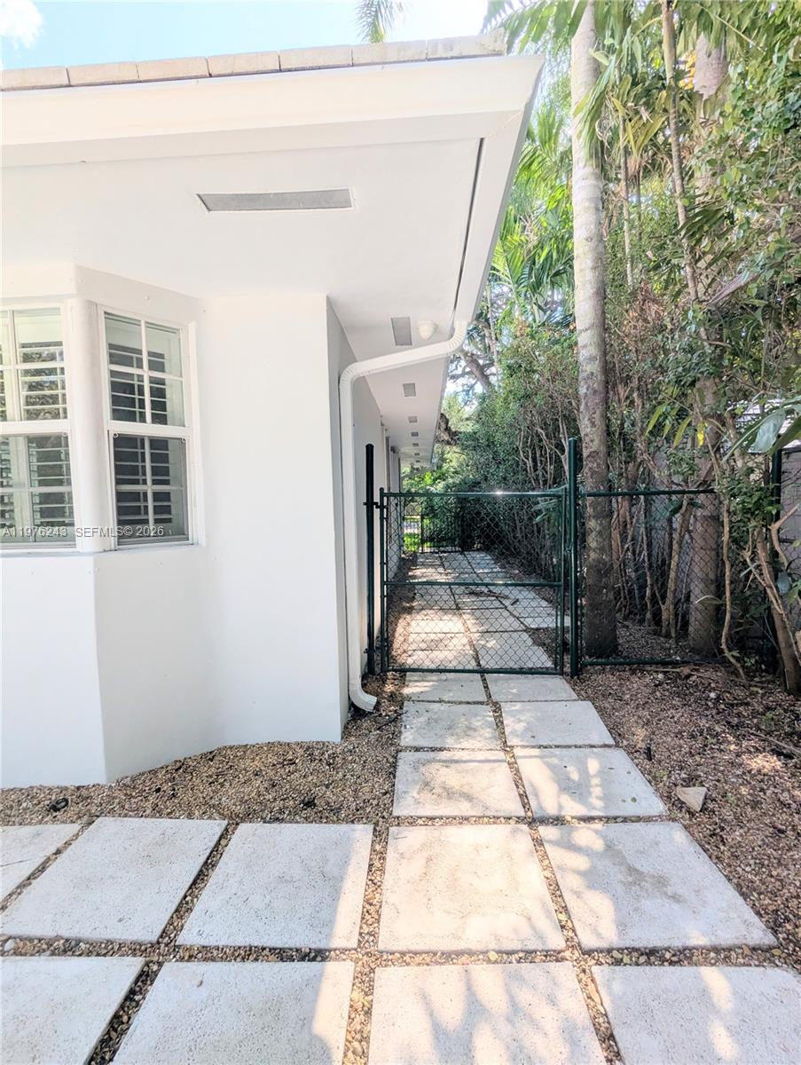 5920 Maynada St #5920, Coral Gables FL 33146