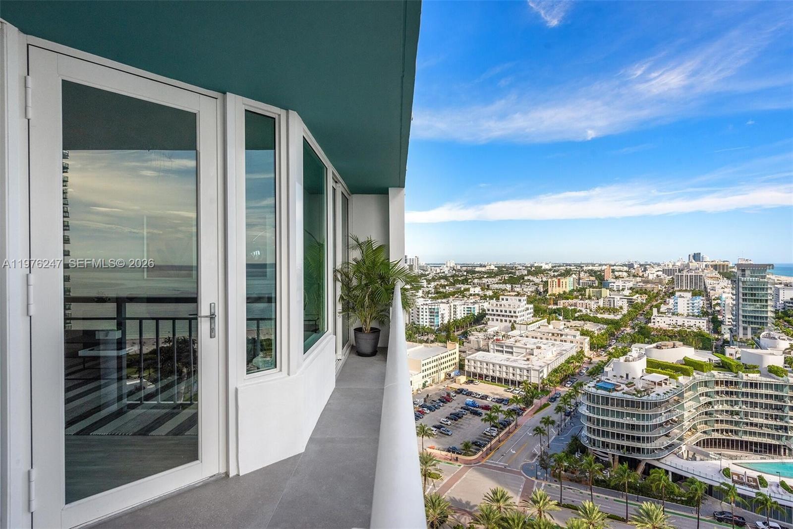400 S Pointe Dr #2308, Miami Beach FL 33139