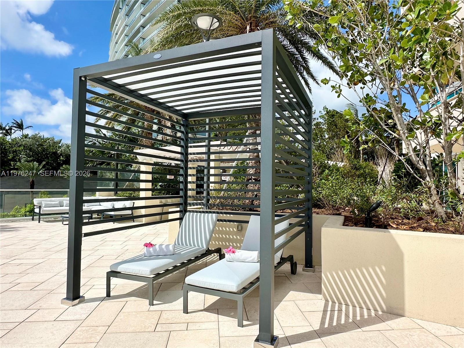 400 S Pointe Dr #2308, Miami Beach FL 33139