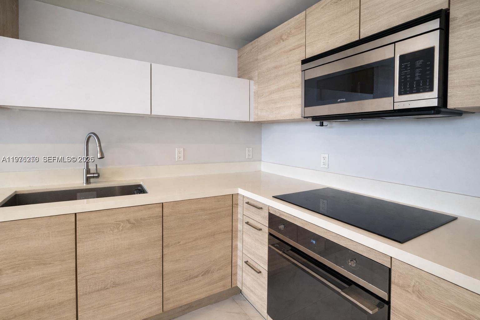 16385 Biscayne Blvd #1102, North Miami Beach FL 33160