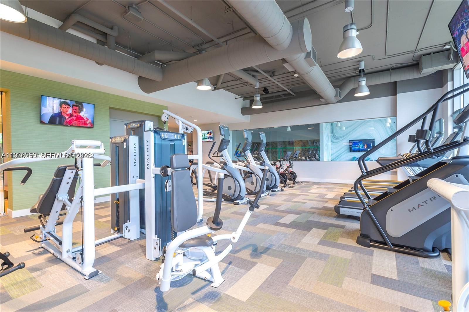 16385 Biscayne Blvd #1102, North Miami Beach FL 33160